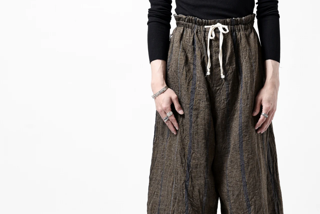 YUTA MATSUOKA buggy trousers / natural wrinkles linen (dark brown stripe) - Image 32