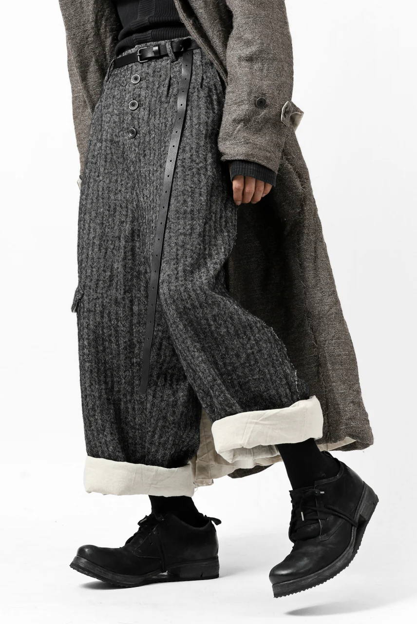 YUTA MATSUOKA buggy trousers / wool linen herringbone (charcoal grey) - Image 3