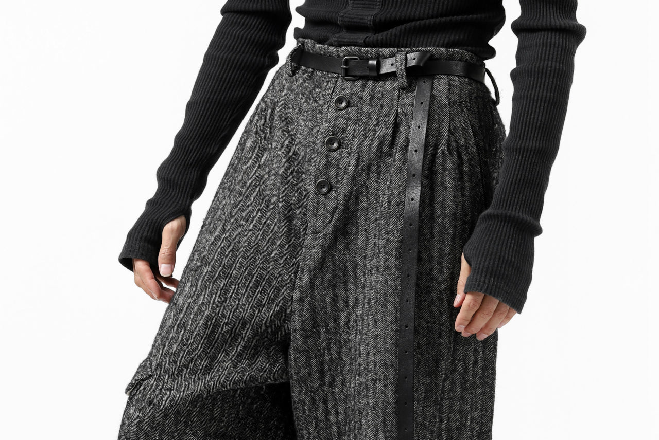 YUTA MATSUOKA buggy trousers / wool linen herringbone (charcoal grey) - Image 34