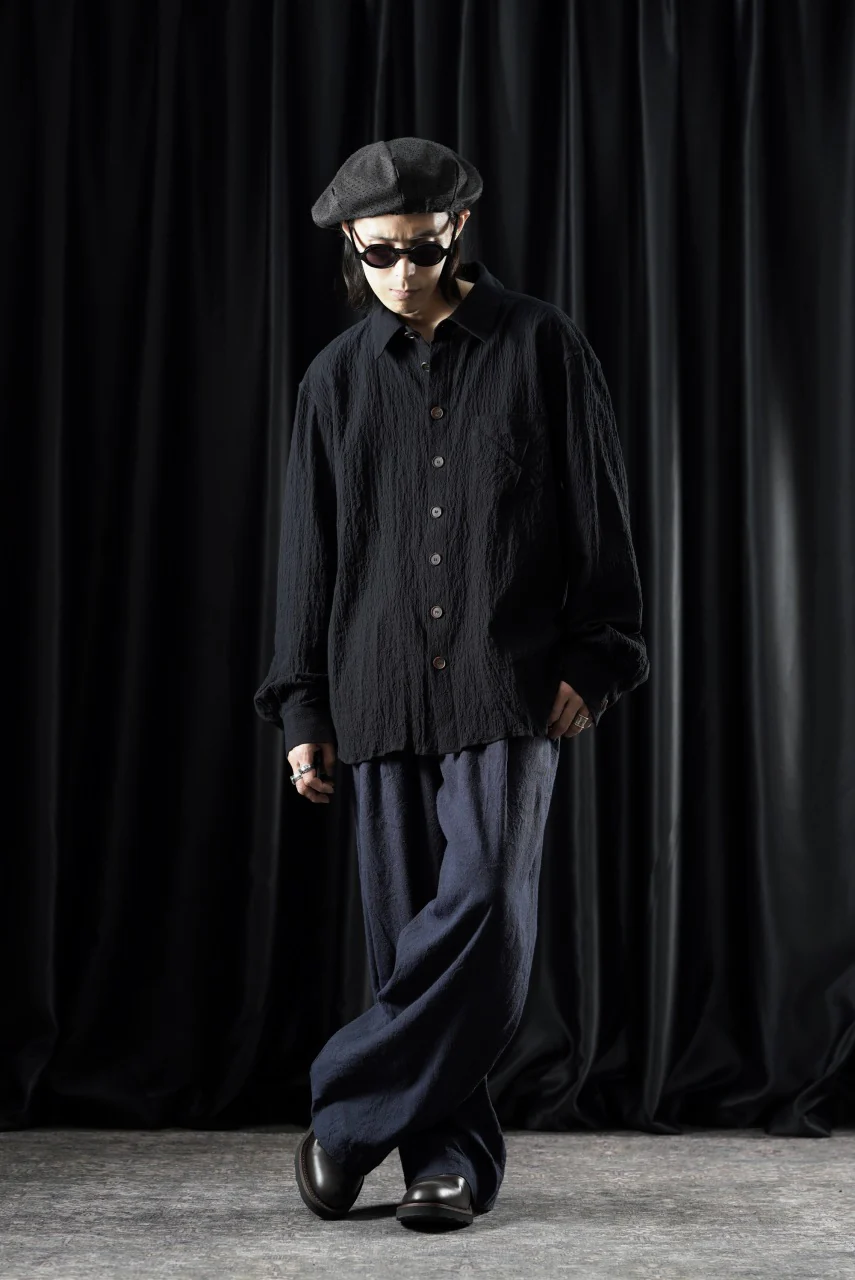 YUTA MATSUOKA classic shirt / shirring lawn (black) - Image 12