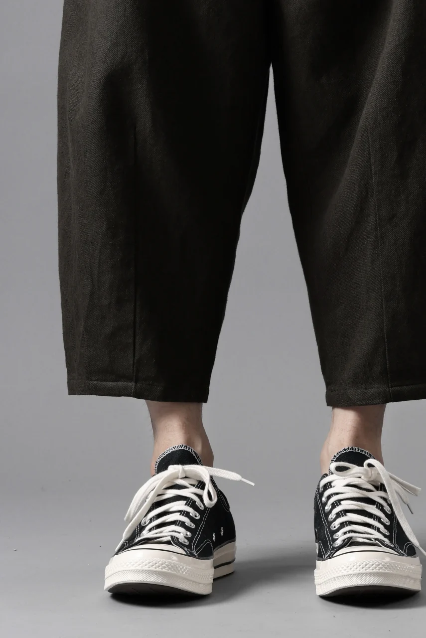 YUTA MATSUOKA dirts tapered trousers / sulfur dyed cotton linen gabardine (brown) - Image 32