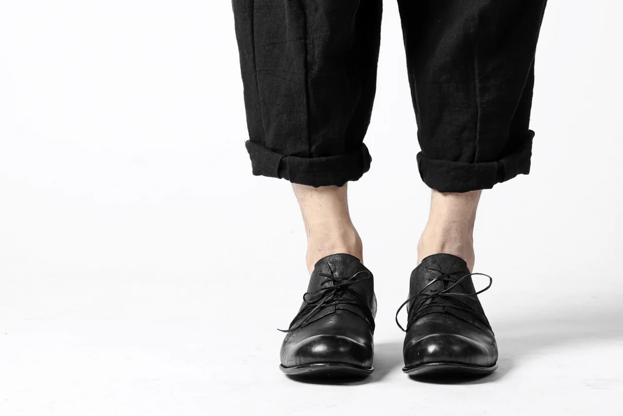 YUTA MATSUOKA easy darts pants / sofa linen (black) - Image 32