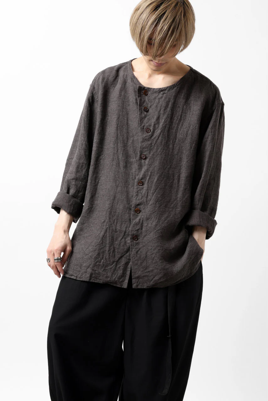 YUTA MATSUOKA exclusive round neck shirt / brushed linen canvas (brown) - Image 10