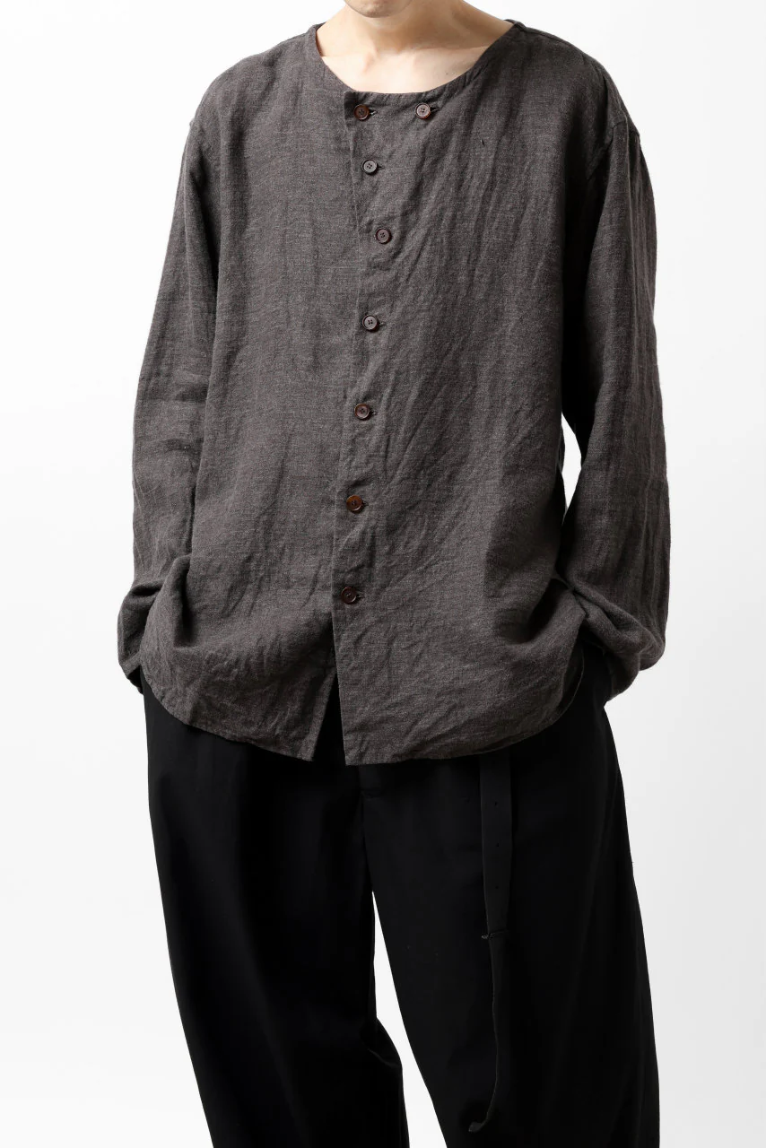 YUTA MATSUOKA exclusive round neck shirt / brushed linen canvas (brown) - Image 3
