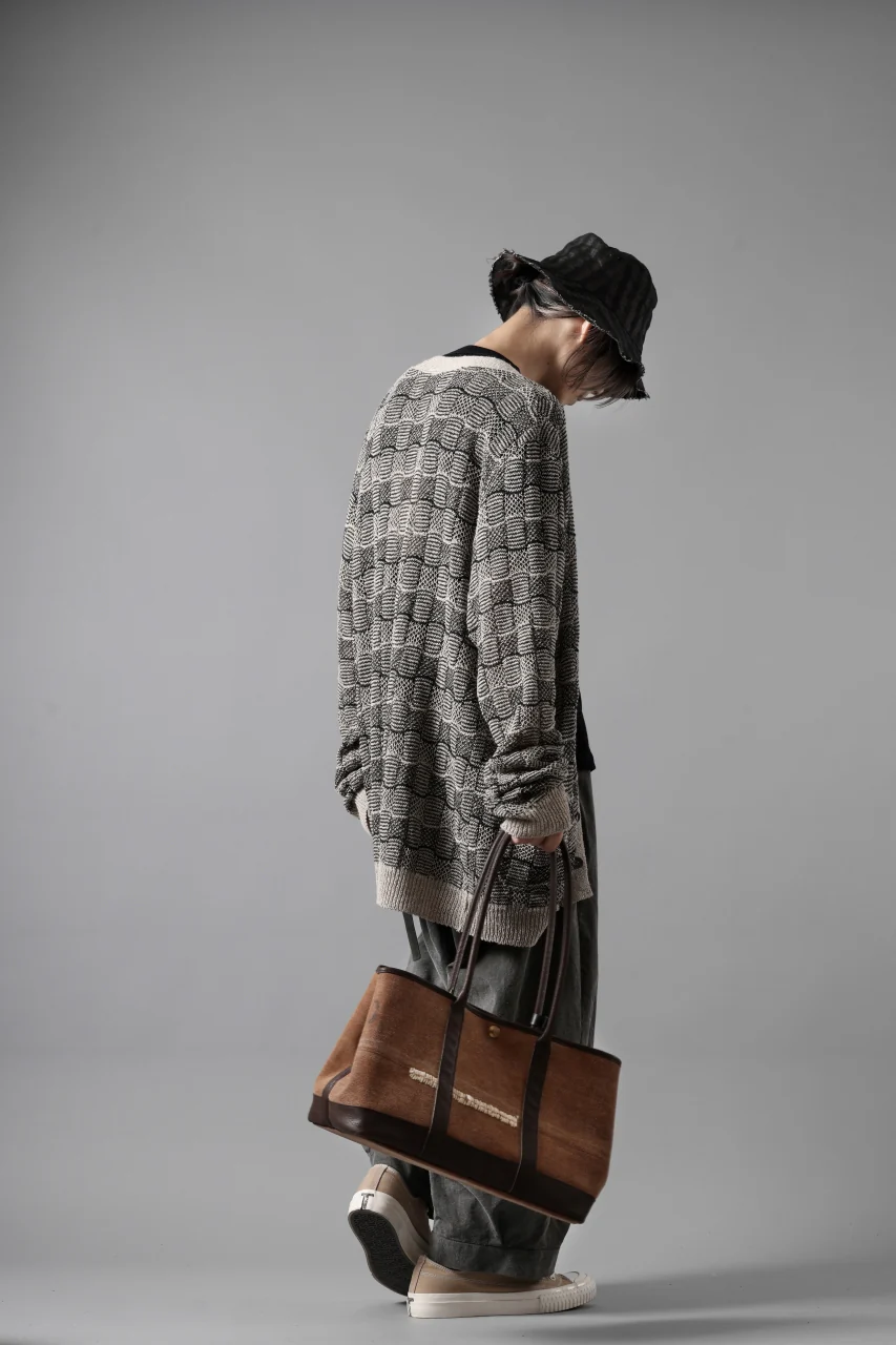 YUTA MATSUOKA v neck knit cardigan / hemp & EU linen links knit (ecru) - Image 27